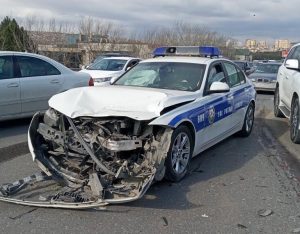 Yol Polisi maşını taksiyə çırpılıb bucür əzildi